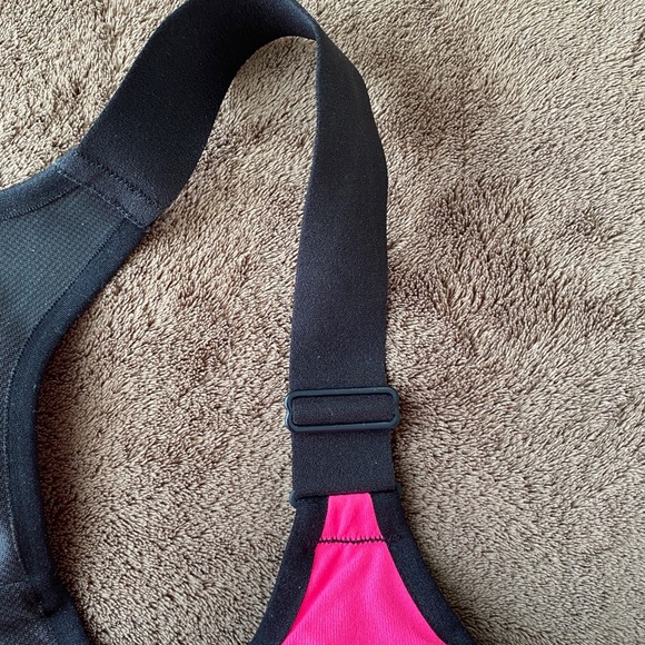 Victoria’s Secret adjustable sports bra - Picture 4 of 4